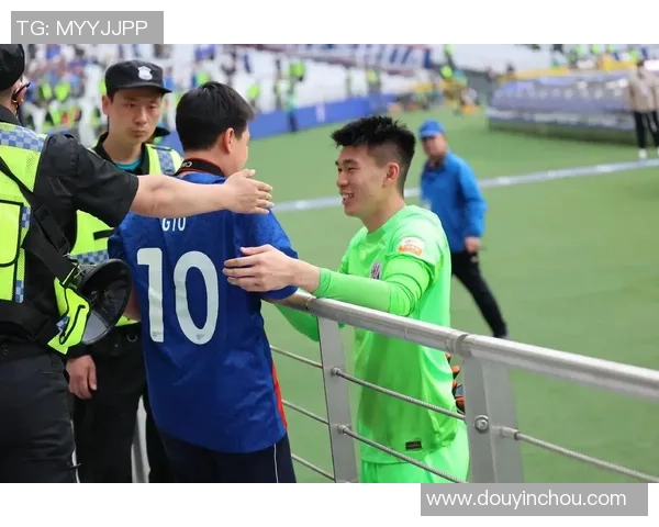 足球球衣打卡分享活动开启展示你的球迷风采与热爱一起参与赢取丰厚奖品